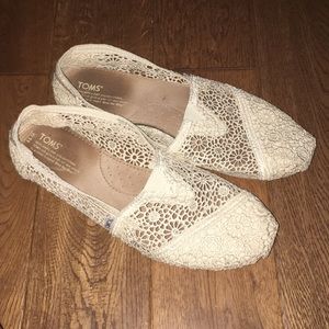 Ivory Crochet Toms